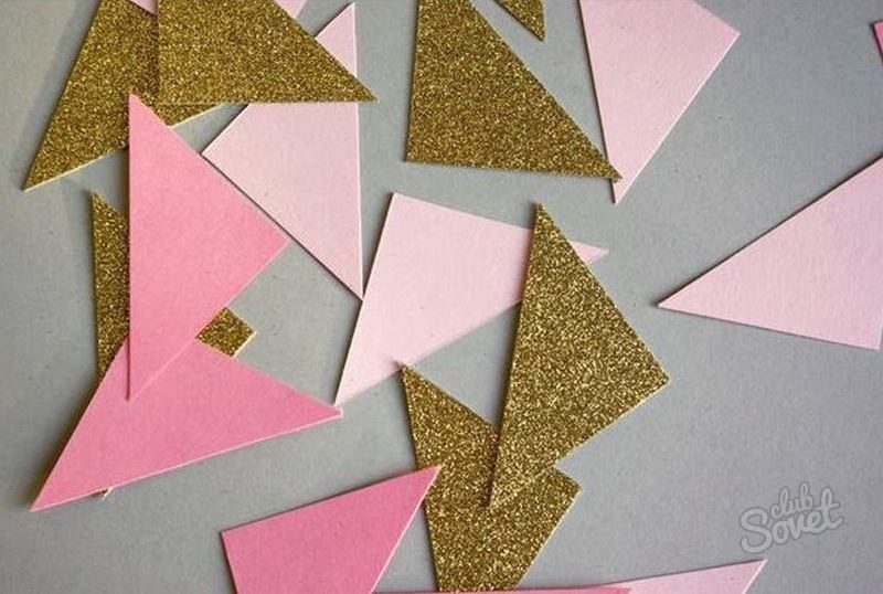 Om trianglarna är gjorda av färgat papper kommer de att komma ut ljusare och det blir roligare att arbeta